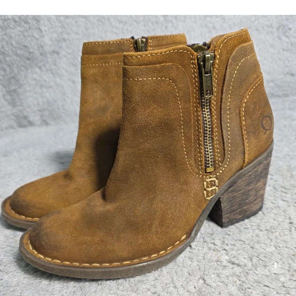 BORN‎ Alana Rustic Distressed Suede Ankle Western Booties Boots Women  7M